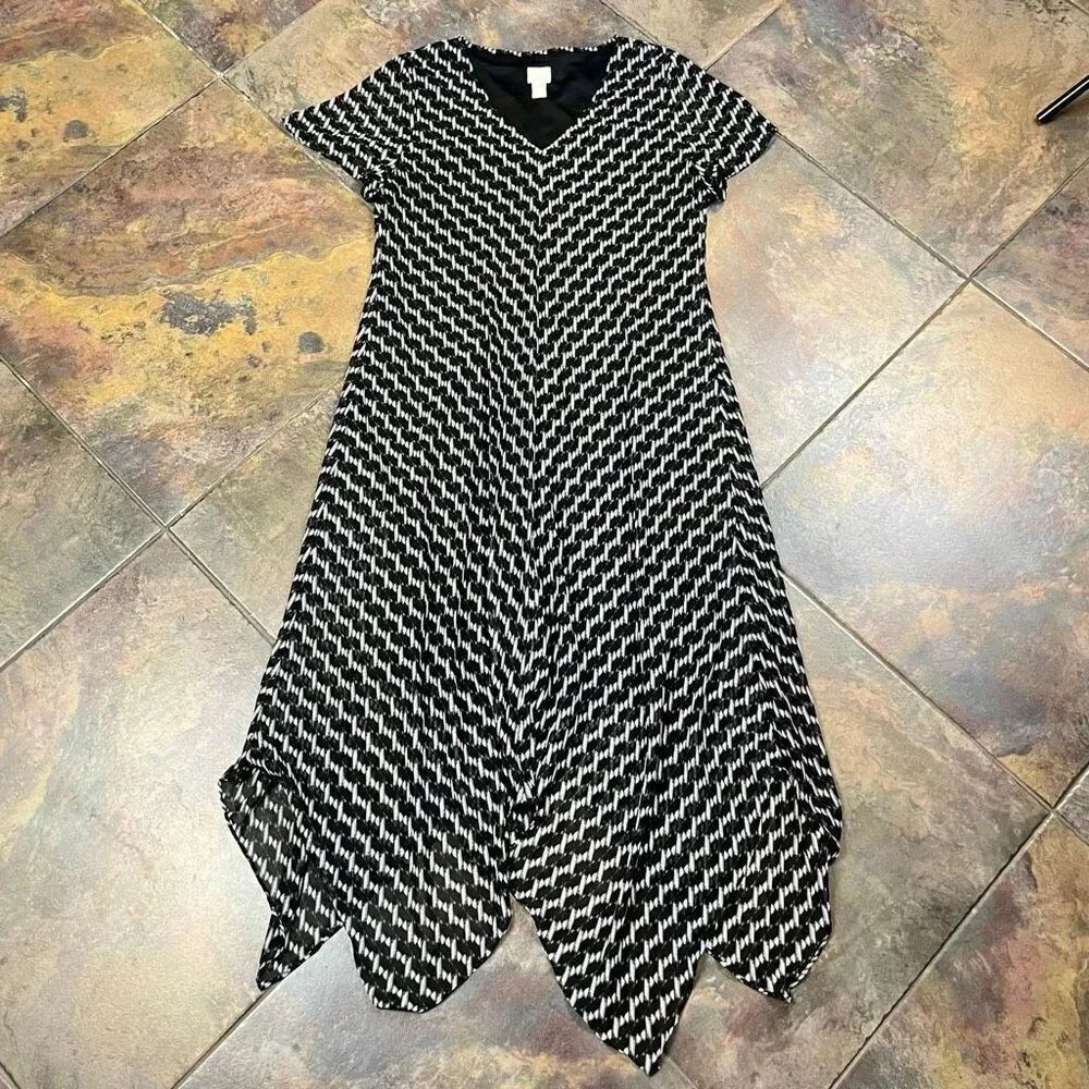 Chico’s Black and White Short Sleeve V-neck Maxi Dress 2 12 - Picture 5 of 9